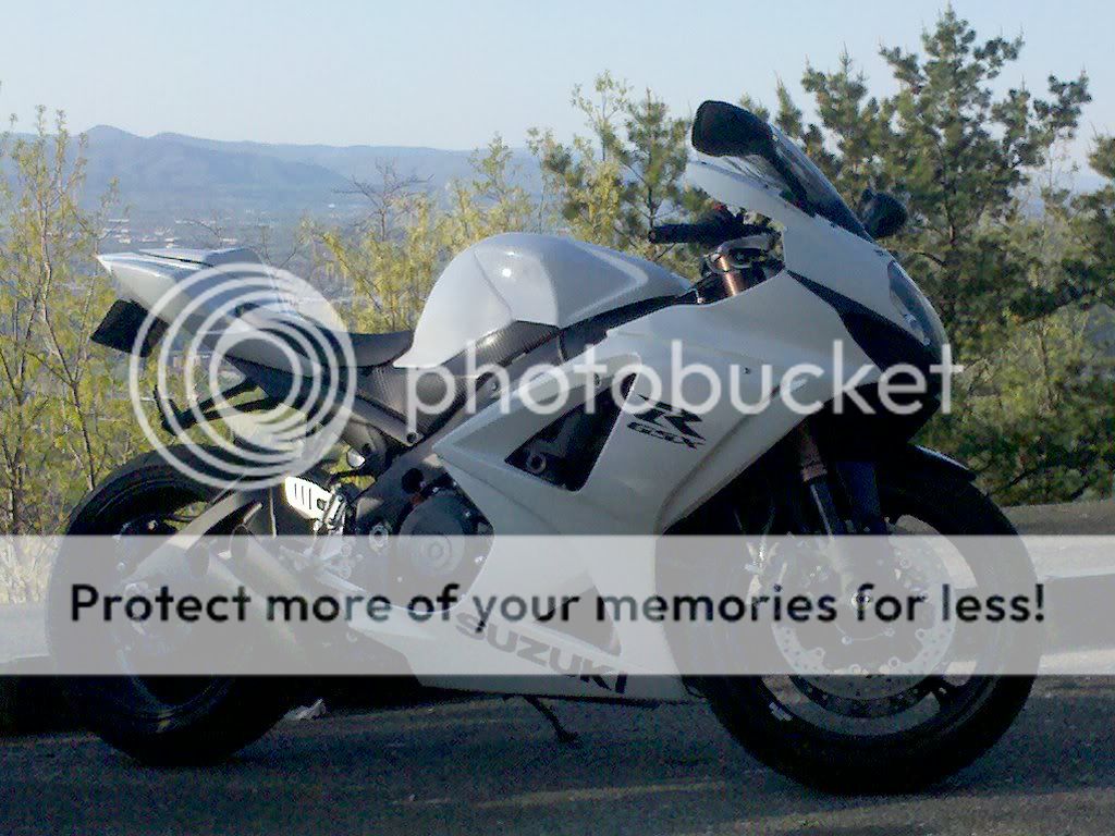 all white gsxr 600